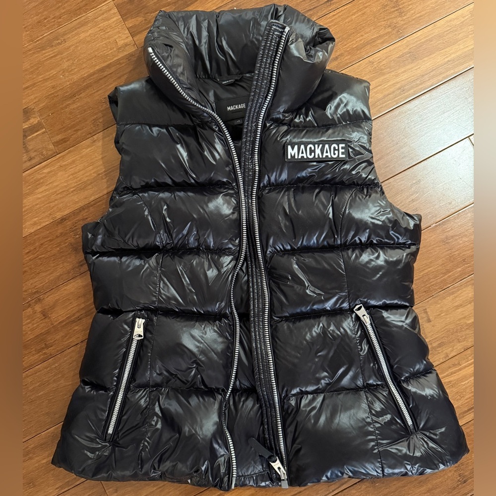 Mackage black chaya down vest size large NWOT